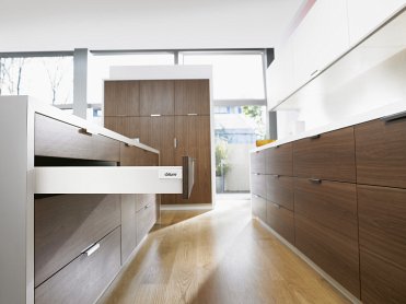 Ящик TANDEMBOX antaro (98,5х300), под саморезы, бел.